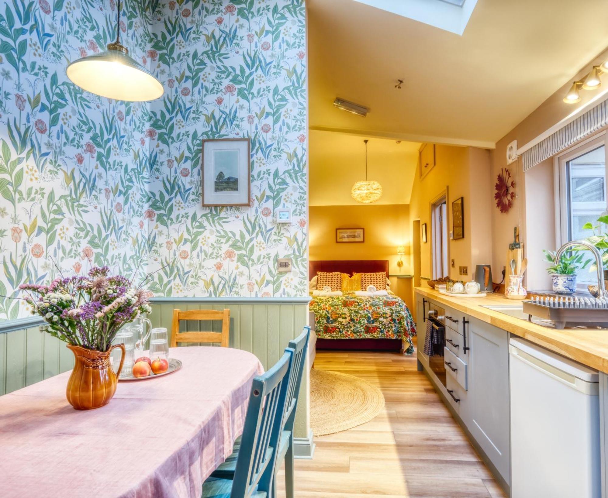 The Bluebell Hotel Bath Room photo