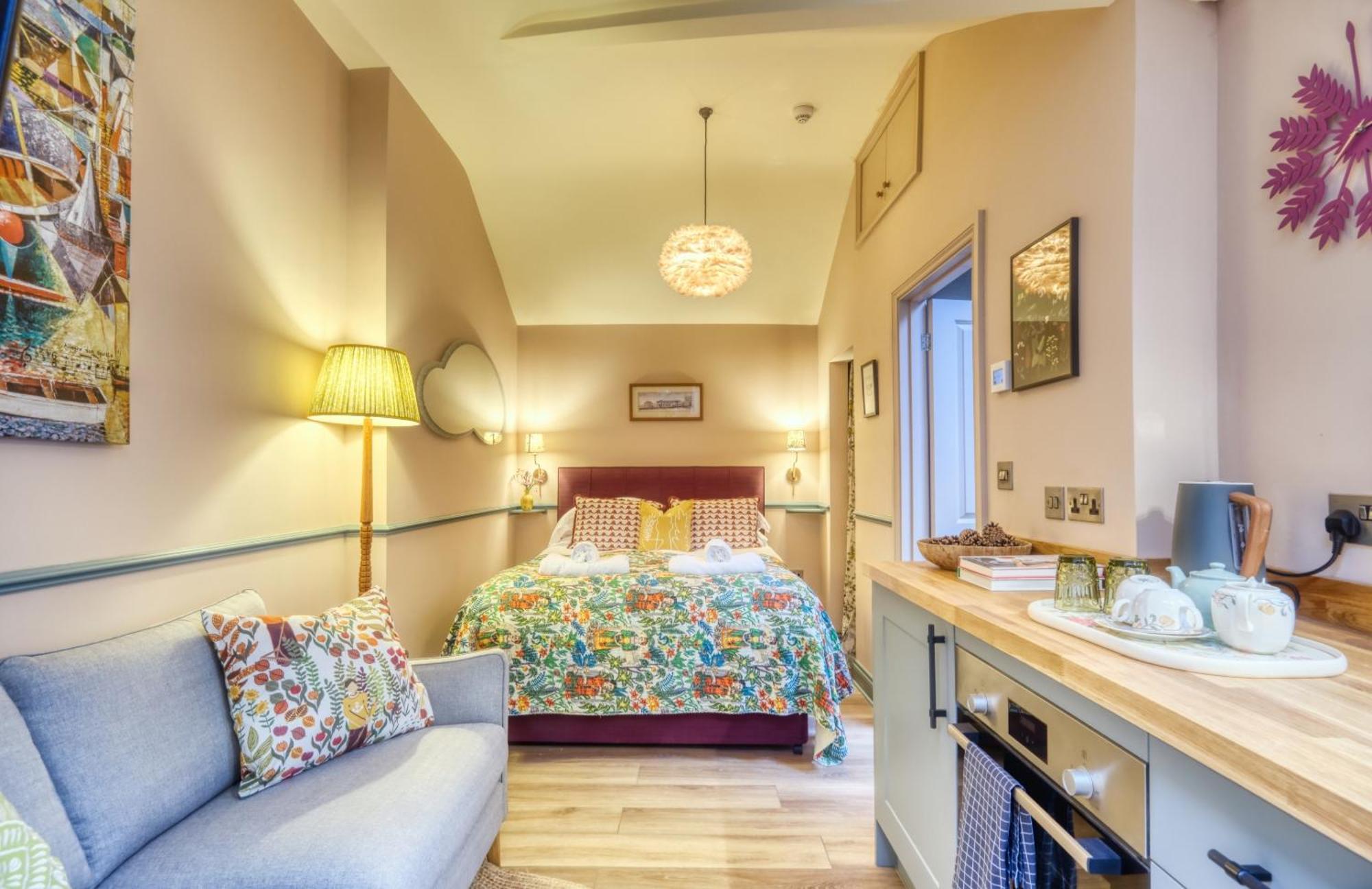 The Bluebell Hotel Bath Room photo